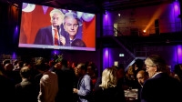Geert Wilders bedankt Nederland in zijn speech. Beeld: ANP